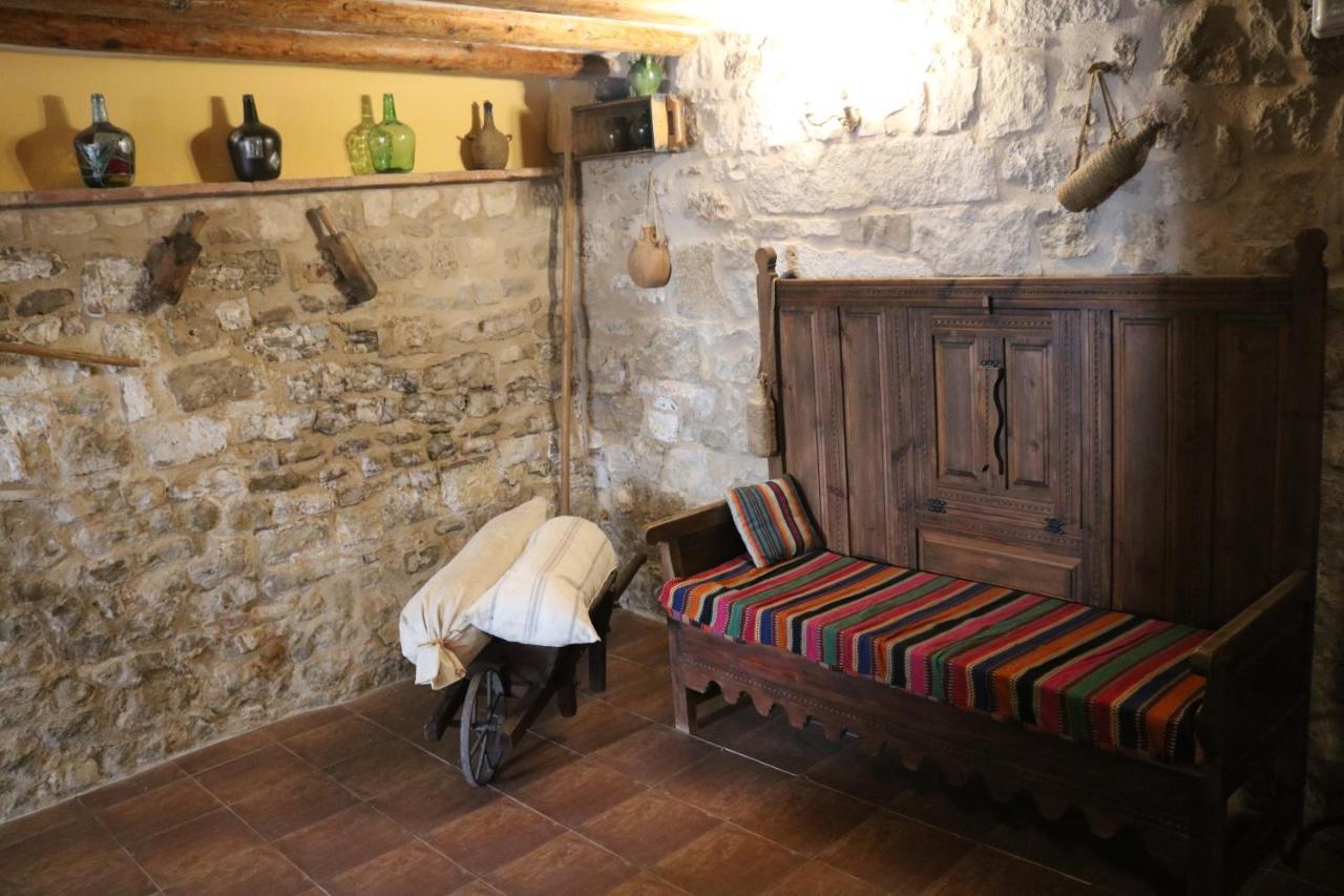 Casa Rural Tres Regiones Ontinena ภายนอก รูปภาพ